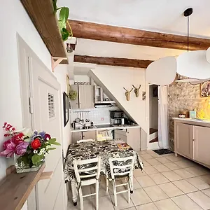  Holiday home A St Remy Petite Maison Au Coeur Du Village France