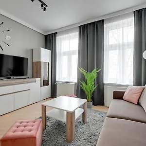 https://royal-rose-premium-beach-apartment.sopothotels.com